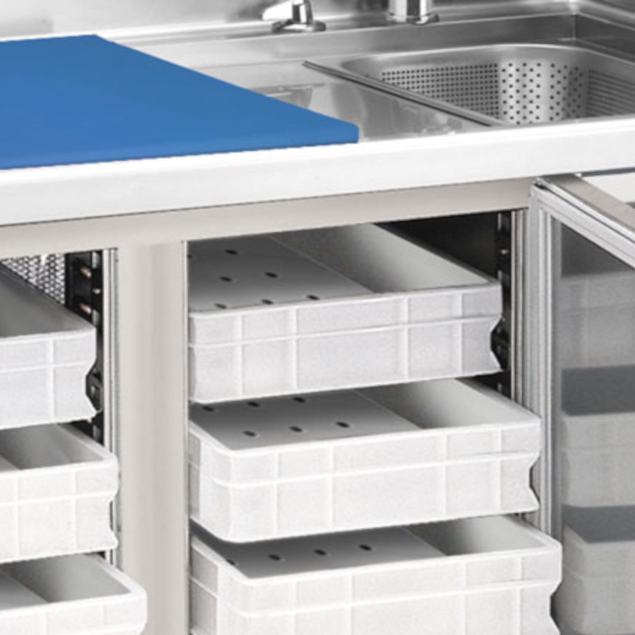 Bancada de Preparação de Peixe c/3 Portas - P3-2020T